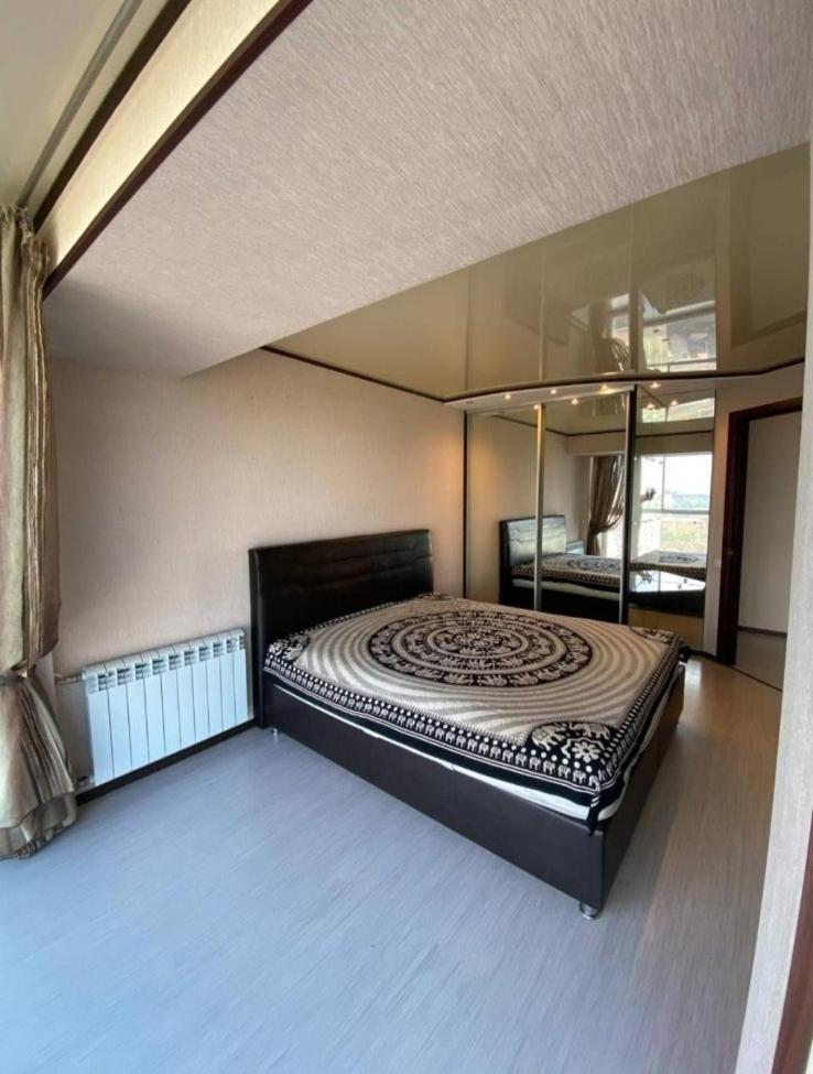 Проспект Мира 35 Апартаменты Krywyj Rih Exterior foto